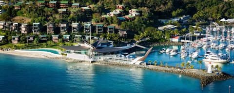 Hamilton Island Yacht Club - Lightning Ridge Tourism 0