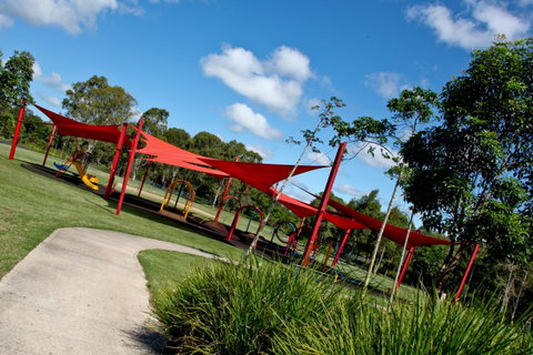 Logan River Parklands - Lightning Ridge Tourism 0