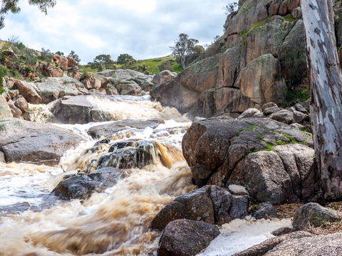 Mannum Waterfalls - Lightning Ridge Tourism 0