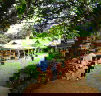 Montville - Lightning Ridge Tourism