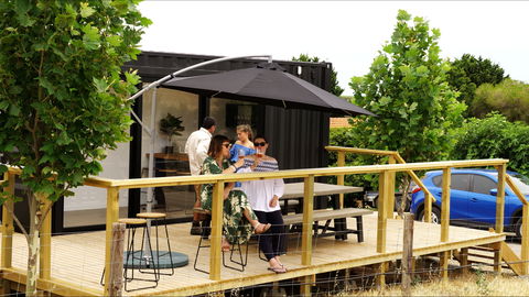 Smidge Wines Tasting Room - Lightning Ridge Tourism 2