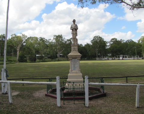 Apple Tree Creek War Memorial - Lightning Ridge Tourism 0