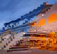 Armidale Heritage Tours - Lightning Ridge Tourism