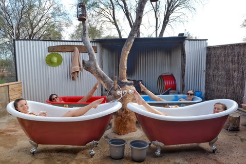 Artesian Mud Baths - Lightning Ridge Tourism 0