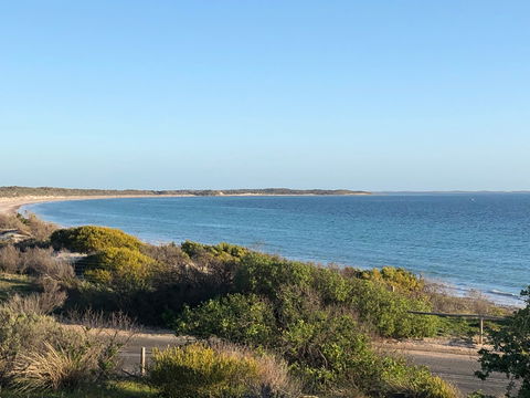 Beacon Reserve Lookout, Port Hughes - Lightning Ridge Tourism 2
