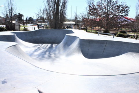 Blayney Skate Park - Lightning Ridge Tourism 0