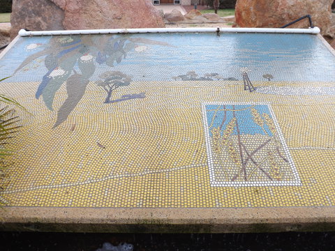Council Office Mosaic - Lightning Ridge Tourism 1