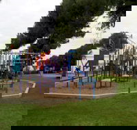 Kingscote Memorial Playground - Lightning Ridge Tourism