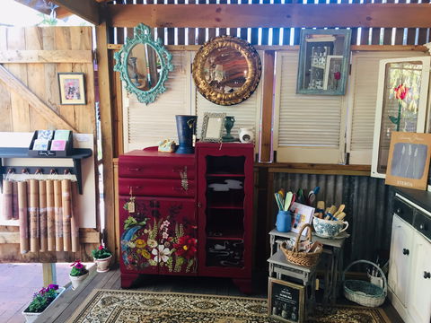 Marketta Lane - Lightning Ridge Tourism 1