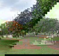 Mataranka War Memorial - Lightning Ridge Tourism