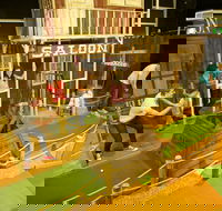 Mega Mini Golf - Lightning Ridge Tourism