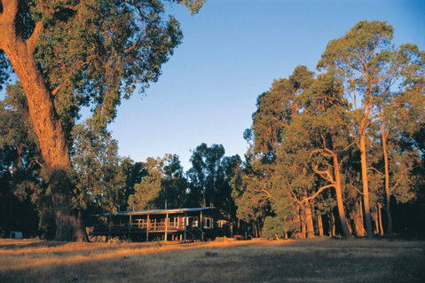 Perth Hills - Lightning Ridge Tourism 1
