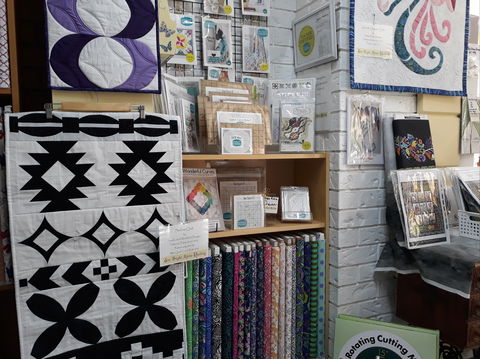 Sew Bright Alpine Quilting - Lightning Ridge Tourism 2