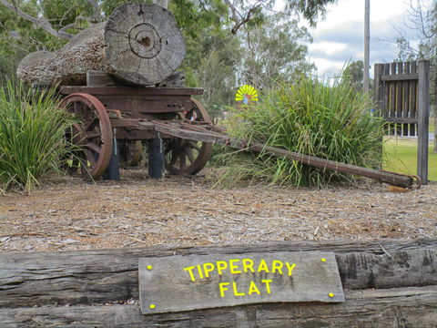 Tipperary Flat - Lightning Ridge Tourism 0