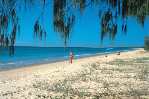 Woodgate Beach Park And Playground - Lightning Ridge Tourism 0