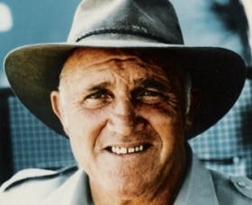 Absaloms Gallery - Lightning Ridge Tourism 0