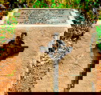 Avro Anson A4-4 Memorial - Lightning Ridge Tourism