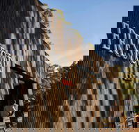 Beresford Estate Tasting Pavilion - Lightning Ridge Tourism