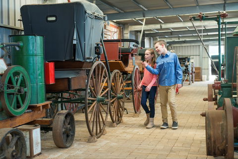 Captain's Cottage Museum - Lightning Ridge Tourism 0