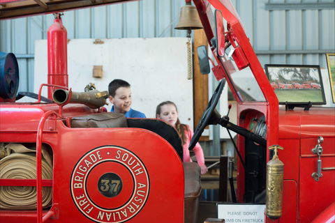 Captain's Cottage Museum - Lightning Ridge Tourism 2