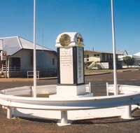 Cloncurry War Memorial - Lightning Ridge Tourism