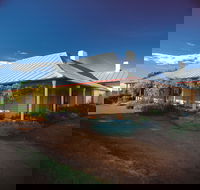 Cooma Cottage - Lightning Ridge Tourism