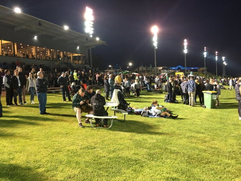 Cranbourne Greyhound Racing Club - Lightning Ridge Tourism 2