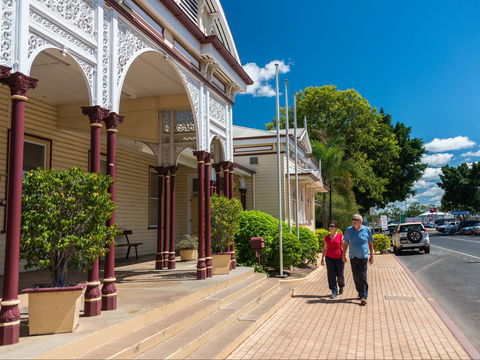 Emerald Historic Railway Station - Lightning Ridge Tourism 1