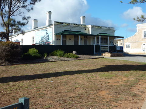 George The Giant Squid Display, Wallaroo - Lightning Ridge Tourism 2