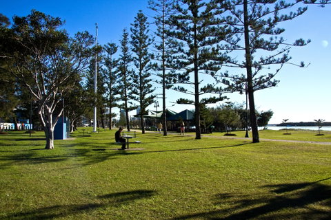 Harley Park - Lightning Ridge Tourism 2