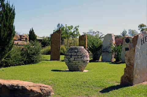 Henricks Park - Lightning Ridge Tourism 2