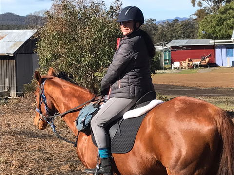 Horse Riding Tasmania - Lightning Ridge Tourism 1