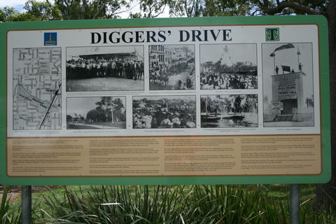 Kalinga Park Memorial - Lightning Ridge Tourism 1