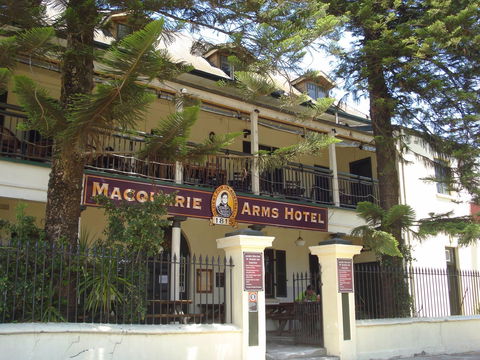 Macquarie Arms Hotel - Lightning Ridge Tourism 0