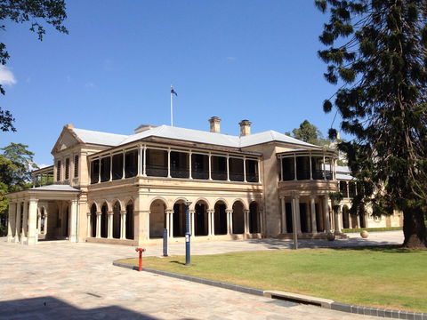 Old Government House - Lightning Ridge Tourism 0