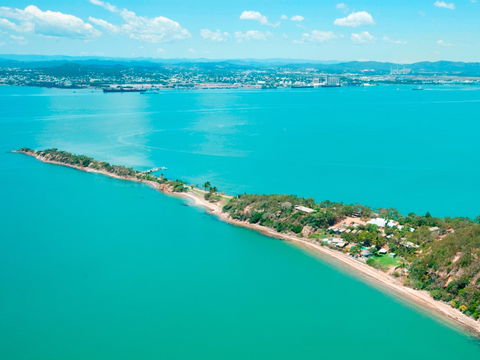 Quoin Island Retreat And Turtle Rehabilitation Centre - Lightning Ridge Tourism 1