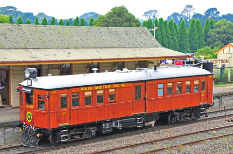 Robertson Heritage Railway Station - Lightning Ridge Tourism 1