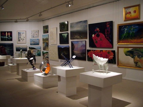Stanthorpe Regional Art Gallery - Lightning Ridge Tourism 0
