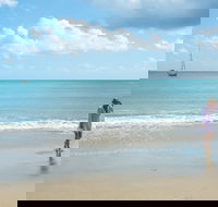 Trinity Beach - Lightning Ridge Tourism