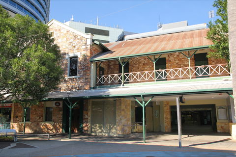 Victoria Hotel (the Vic), Darwin - Lightning Ridge Tourism 0