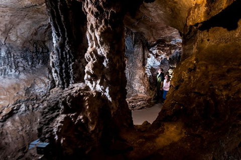 Jenolan Caves: Imperial Cave Tour - Lightning Ridge Tourism 1