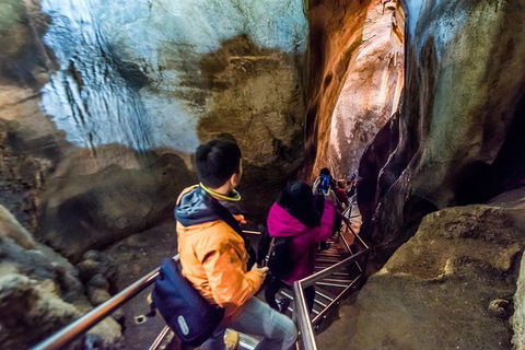 Jenolan Caves: Chifley Cave Tour - Lightning Ridge Tourism 1