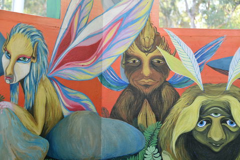 Howlong's Enchanted Hut - Lightning Ridge Tourism 2