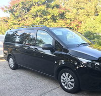 Private Transfer from Noosa to Sunshine Coast Airport- 8seater  Luggage Trailer - Lightning Ridge Tourism