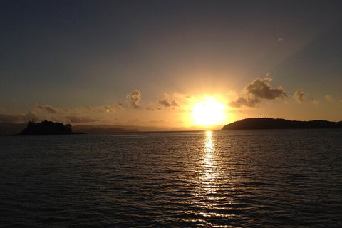 Sunset Sail In The Whitsundays - Lightning Ridge Tourism 4
