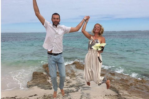 Elope In Paradise - Weddings At Mission Beach - Lightning Ridge Tourism 1