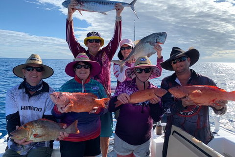 Great Barrier Reef Fishing Charter - Lightning Ridge Tourism 0