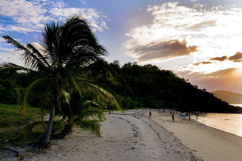 Small-Group Queensland Full-Day Sail Retreat Experience - Lightning Ridge Tourism 0