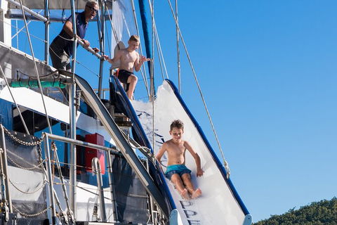 Day Sail The Whitsunday Islands On Atlantic Clipper From Airlie Beach - Lightning Ridge Tourism 7