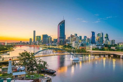 Arrival Private Transfers: Brisbane Airport BNE To Brisbane In Luxury Van - Lightning Ridge Tourism 4